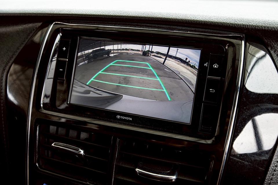 Toyota Yaris Cross 1.2 ปี 2020 สีขาว มือเดียวป้ายแดง สภาพใหม่มากๆ  12