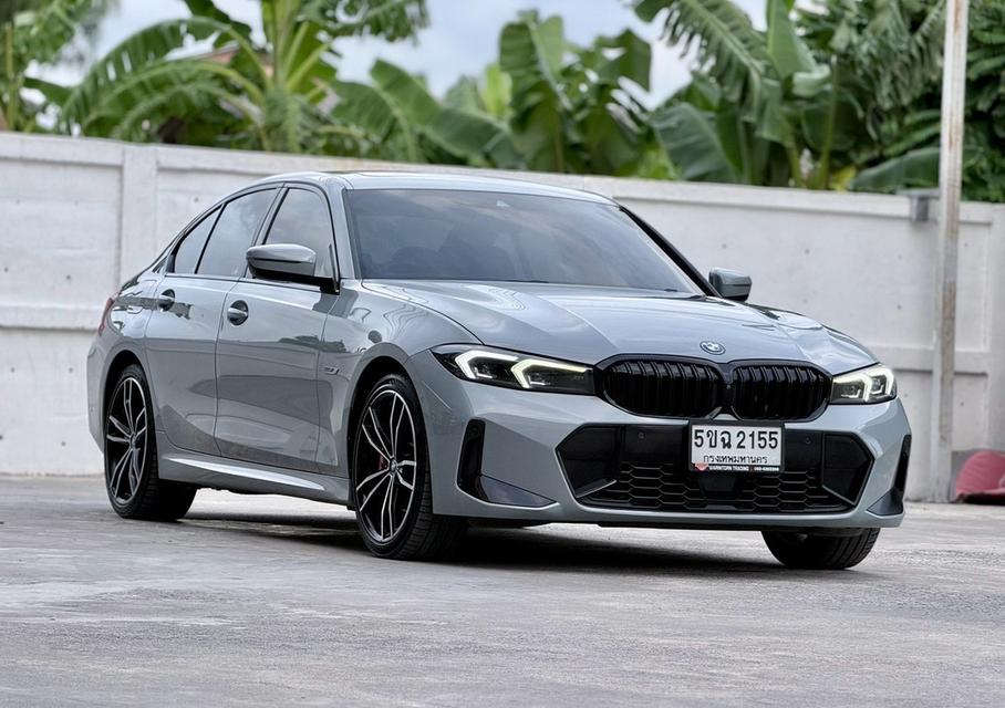 BMW 330e M Sport (โฉม G20 LCI ปรับโฉมแล้ว) ปี 2023 จดทะเบียนปี 2024 สีเทา