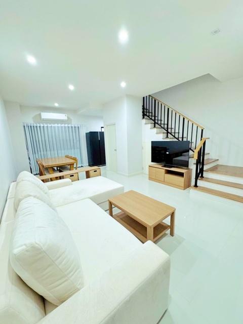 พระราม9-กรุงเทพกรีฑา ทาวน์โฮม 3 ชั้น 3 นอน 3 น้ำ บ้านกลางเมือง รร.นานาชาติ ไบรท์ตัน กรุงเทพฯ 900 ม. ARL บ้านทับช้าง 3.5 4