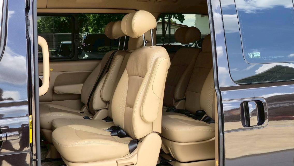 ขาย Hyundai H1 2.5Deluxe ปี19 12