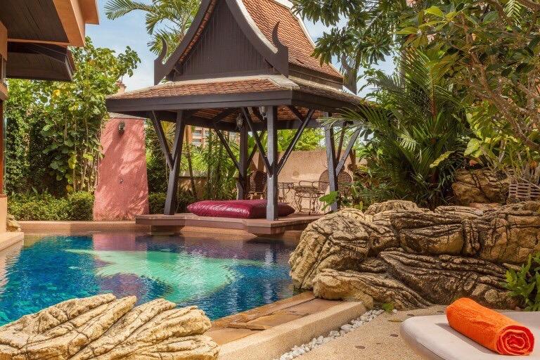 พูลวิลล่า หมู่บ้านดาราวดี 4