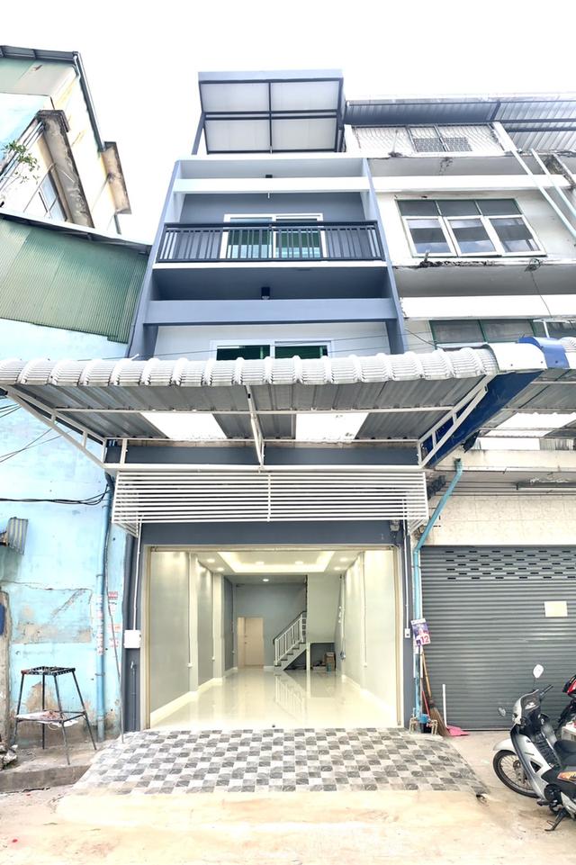 ขายตึกแถว 3 ชั้น ในซอยจรัญฯ 51 ติดรถไฟฟ้าบางยี่ขัน 12 เมตร พร้อมตกแต่งให้เรียบร้อย เอกสารพร้อมโอน