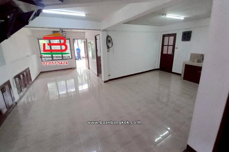 บ้านเดี่ยว เนื้อที่ 105 ตร.ว. หมู่บ้านอยู่เย็น 2 (ซอยรามอินทรา 34 แยก 15) ถนนรามอินทรา แขวงท่าแร้ง เขตบางเขน 3