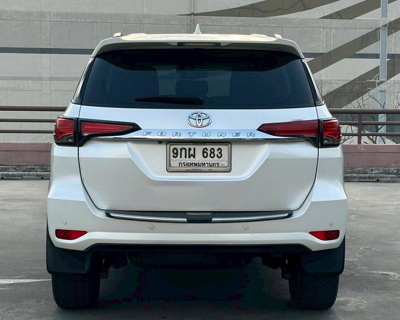 Toyota Fortuner 2.4G เกียร์ Auto 2WD สีขาวมุก ปี 2019 จด 2020 รูปที่ 7