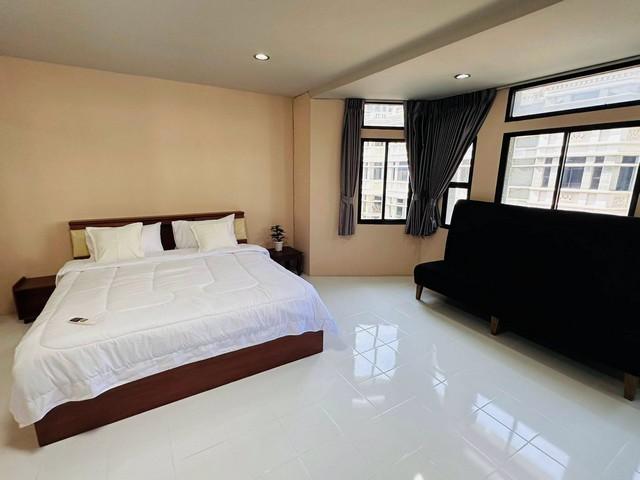 ให้เช่าทาวน์โฮม 4 ชั้น 350 ตรม 4 ห้องนอน หมู่บ้านชิชาคาสเซิล สุขุมวิท 31 หลังมศว.ประสานมิตร 4