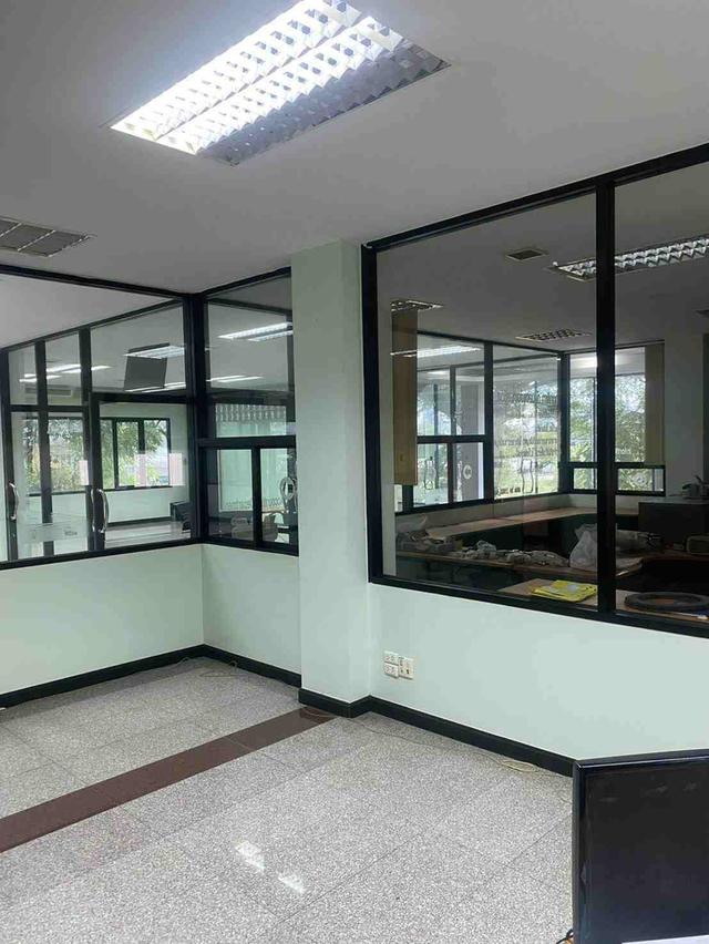 B1039 ให้เช่าอาคารสำนักงานพร้อมโกดัง ถนนเลี่ยงเมืองนนท์ 9