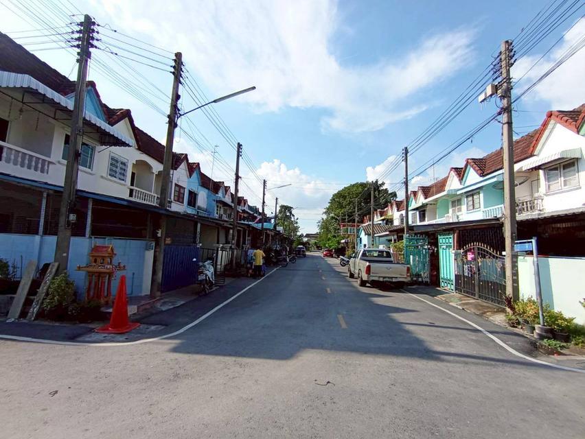 ขายบ้านทาวน์เฮ้าส์ 2 ชั้น หมู่บ้านรสสุคนธ์ธานี กระทุ่มแบน สมุทรสาคร