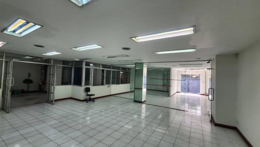 อาคารสำนักงาน 4 ชั้น พร้อมลิฟต์ ซอยสุขุมวิท 50 ใกล้ BTS อ่อนนุช ไลน์ไอดี ✅ @ibx7531n 6