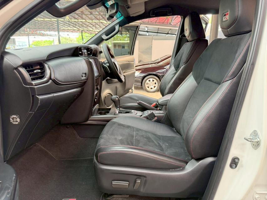 TOYOTA FORTUNER 2.8 GR Sport (Black Top) ปี 2022 รูปที่ 12