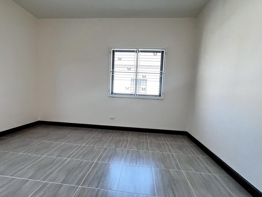 หมู่บ้านกานดา เพลส วงแหวน-ลำลูกกา คลอง 6 ถนนลำลูกกา ต.บึงคำพร้อย อ.ลำลูกกา จ.ปทุมธานี 11