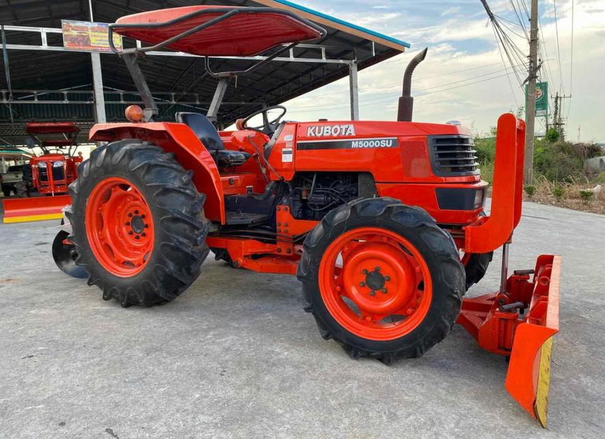 รถไถ Kubota M5000su สภาพมือหนึ่ง 2