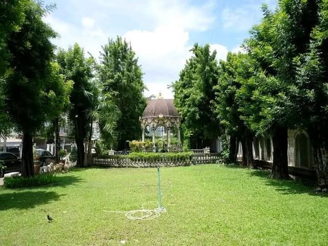 ให้เช่า ขาย ทาวน์โฮม โครงการ บ้านกลางเมือง The Royal Monaco ศรีนครินทร์ซอย 24 ใกล้ MRT สายสีเหลือง ใกล้ซีคอน 13