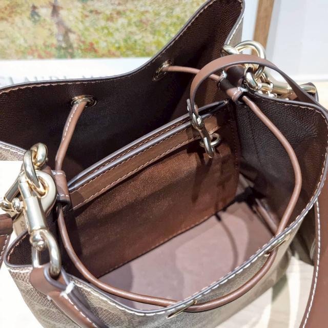 กระเป๋า COACH CBH07 ROWAN BUCKET IN SIGNATURE CANVAS BAG 6
