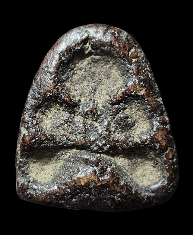 พระปิดตาเก่าเนื้อผงว่านเก่า 2