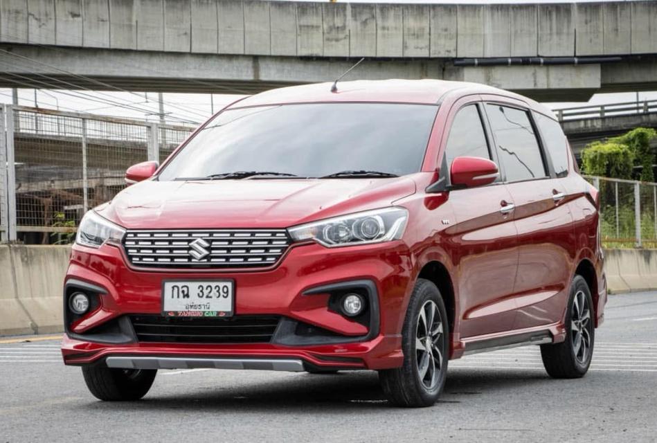 Suzuki Ertiga สีแดง 3