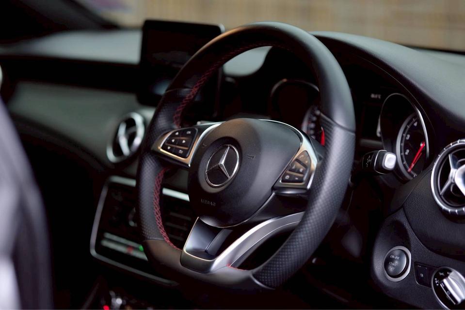 Mercedes-Benz CLA250 AMG Dynamic Facelift (W117) ปี 2019 13