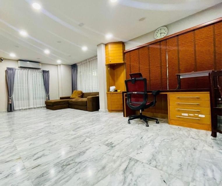 ให้เช่าบ้านเดี่ยว 2 ชั้น 76 ตร.ว. ย่านโชคชัย 4-วังหิน ใกล้เซ็นทรัลเฟสติวัลอีสท์วิลล์ 1