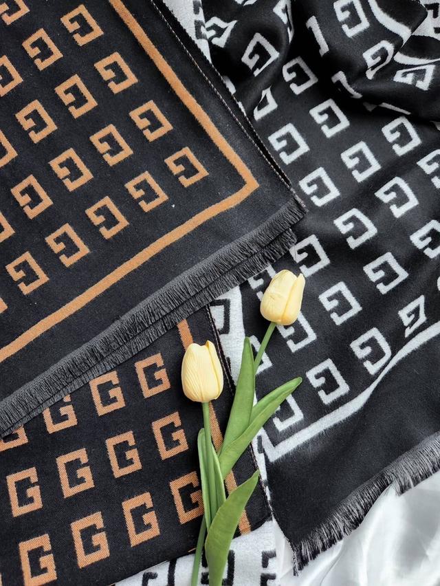 ผ้าคลุมไหล่Gucci 3