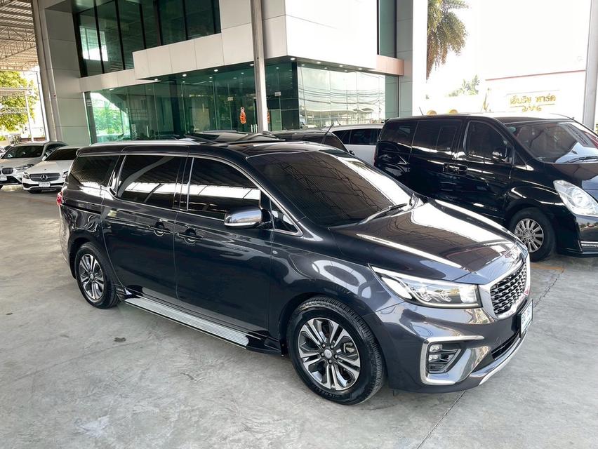KIA Grand Carnival 2.2SXL Sunroof ปี18 สีเทา มือแรก ไมล์แสนโลแท้ รูปย่อยที่ 2