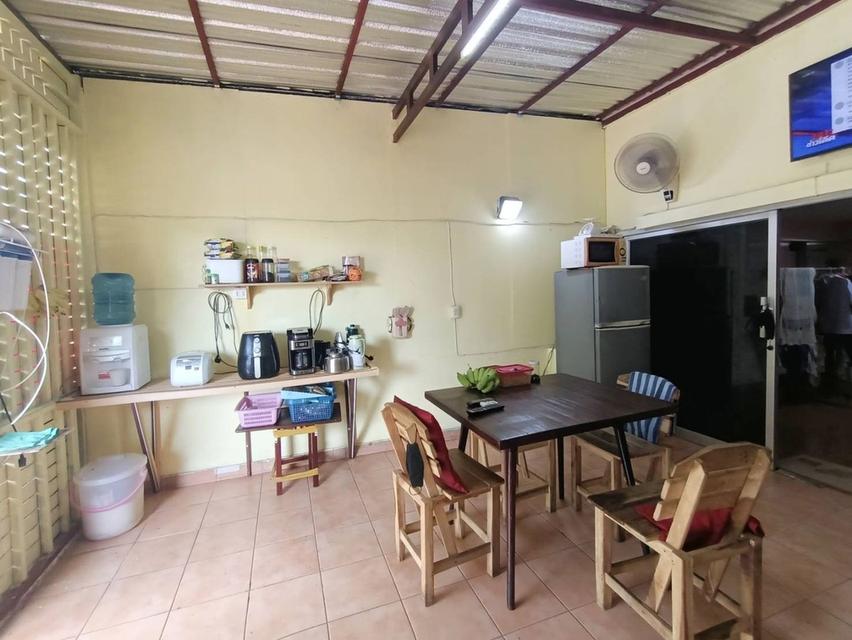 อาคารพาณิชย์ทำเลดีติดถนนสวนผัก 12