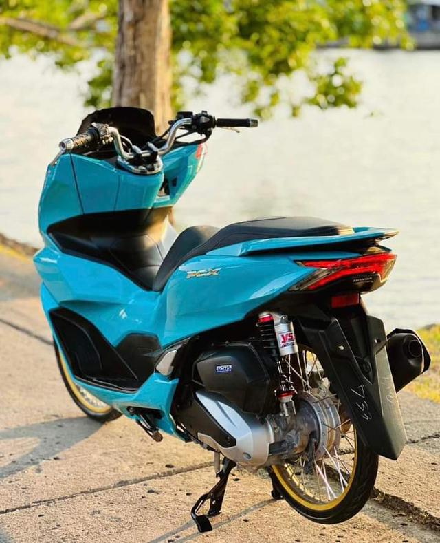 Honda pcx สีฟ้าพาสเทล 3