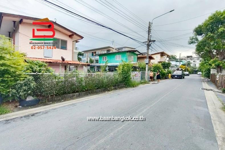 บ้านเดี่ยว หมู่บ้าน อัมรินทร์นิเวศน์ 3 ผัง 2 (สายไหม 79) เนื้อที่ 49 ตร.ว ใกล้ตลาดวงศกร แขวงสายไหม เขตสายไหม 12