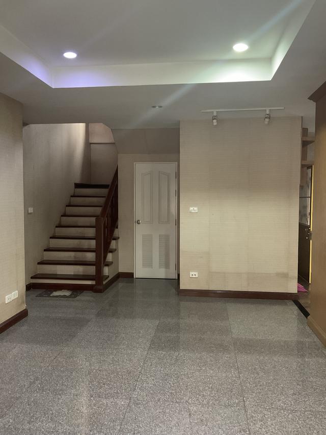 ปล่อยให้เช่าบ้านเดี่ยว พร้อมอยู่ 4