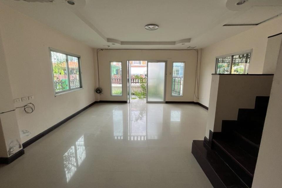 🧳 ขายด่วน! บ้านเดี่ยว 2 ชั้น ม.เจ ดับบลิว คาซ่า พระราม 5 (38 ตร.ว.) แปลงมุม ทิศใต้ 3 นอน 2 น้ำ ต่อเติมครัว ขายตามสภาพ เพียง 2.76 ล้านบาท! 🧳 5