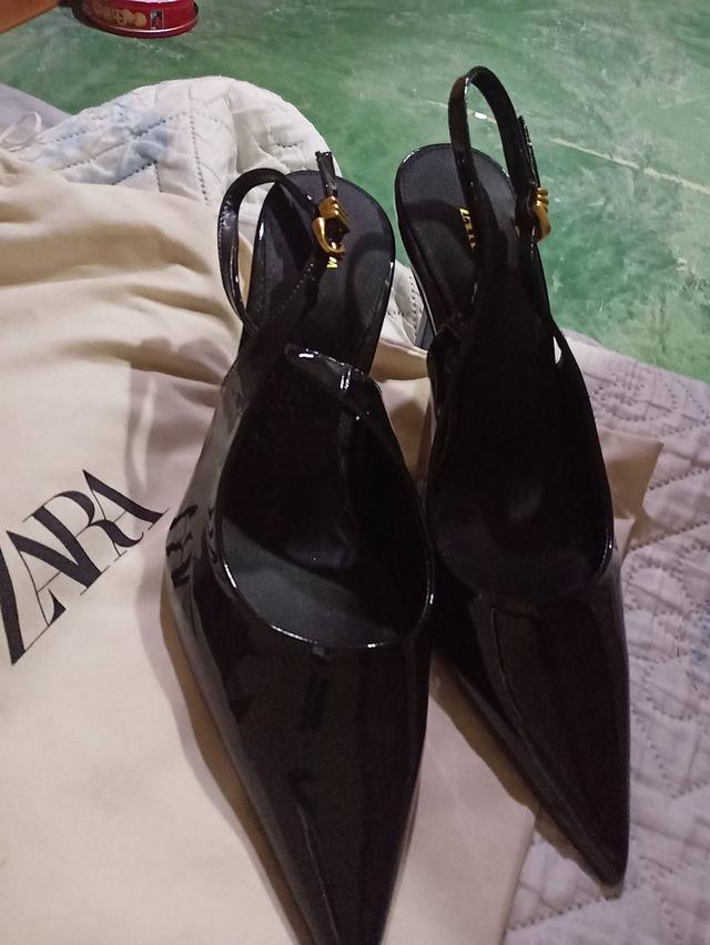แบรนด์: ZARA รุ่น: METAL BUCKLE HEELS รูปที่ 2