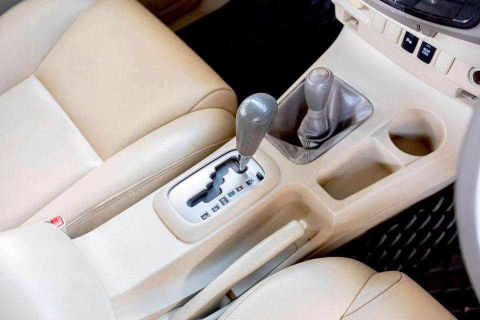 TOYOTA FORTUNER 3.0V 4WD สีเทา เกียร์ออโต้ ปี 2007  17