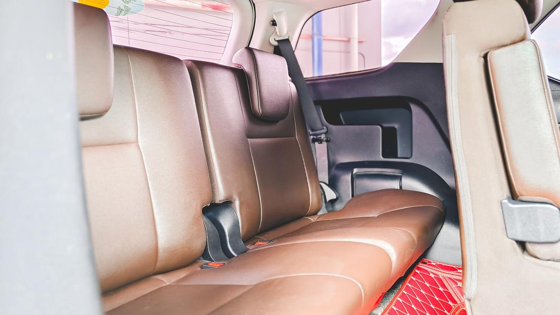 TOYOTA FORTUNER 2.4V 4WD A/T ปี 2018 รูปที่ 8