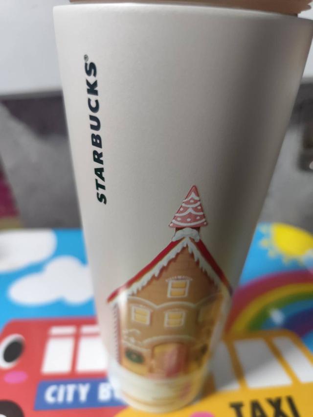 ขายแก้วสตาร์บัคและ บัตรกาแฟ สตาร์บัคส์ Selling a brand new Starbucks mug and selling a Starbucks Card