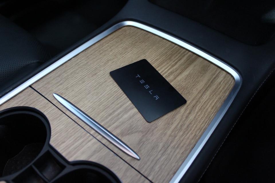 รหัสรถ JRS777 Tesla Model3 Performance  ปี 22  19
