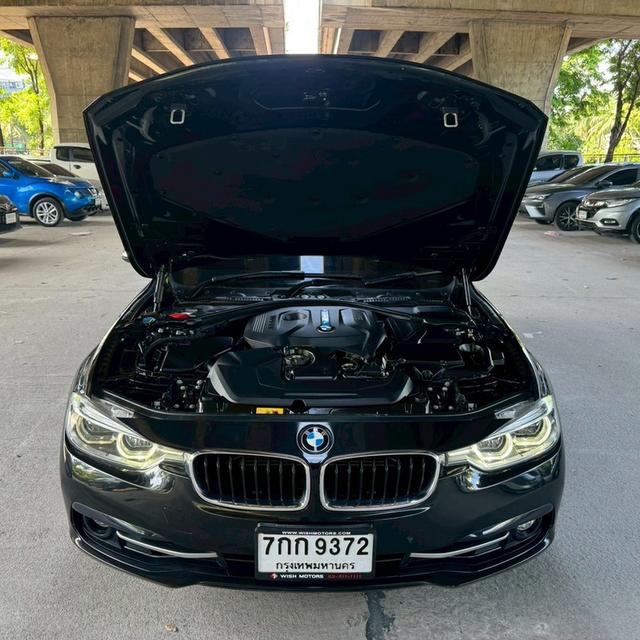 2018 BMW 330e 2.0 AT รูปที่ 10