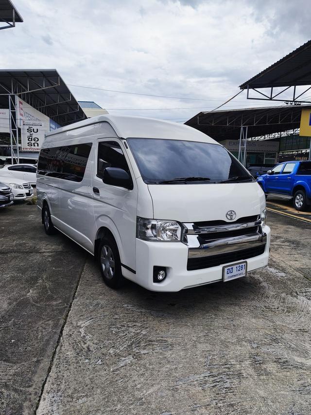 TOYOTA COMMUTER 3.0 2019