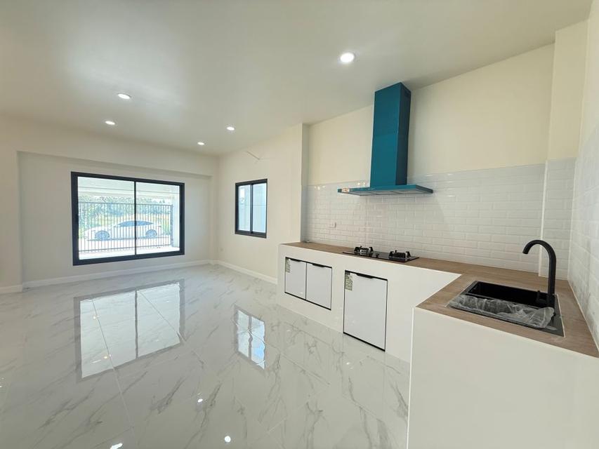 ขายหมู่บ้านมันดาราวิลล่า ถลาง - ย่าจันทร์ บ้านหลังใหญ่ พื้นที่เยอะ สะดวกสบาย จัดสวนสวยเต็ม 11