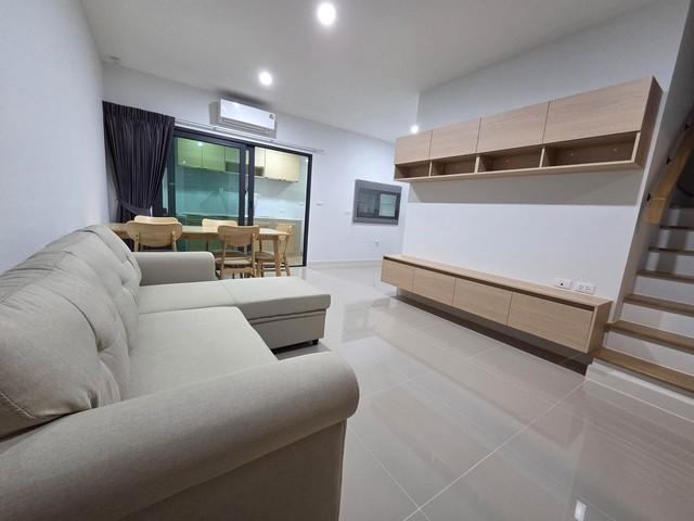 ให้เช่าทาวน์โฮม 3 ชั้น 3 ห้องนอน บ้านกลางเมือง รามคำแหง 174 สเตชั่น บ้านใหม่ พร้อมอยู่ ทำเลทองติดรถไฟฟ้า ใกล้โรงเรียนนาน 2