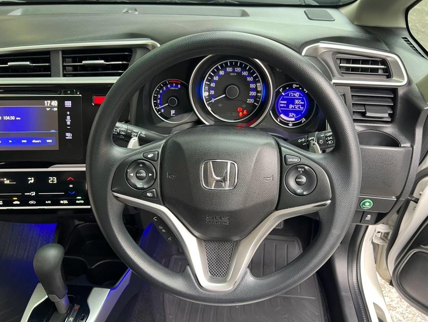 HONDA JAZZ GK ปี2016 รุ่น 1.5 SV ออโต้ รุ่นTOP สีขาว รถบ้านมือเดียว เลขไมล์น้อย 12x,xxx km สภาพสวย รูปที่ 9