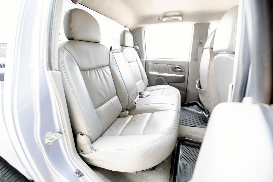 Isuzu D-Max Hi-Lander Cab4 3.0 Di Turbo เกียร์ออโต้ ปี 2003 สีเทา สวยสภาพดี 13
