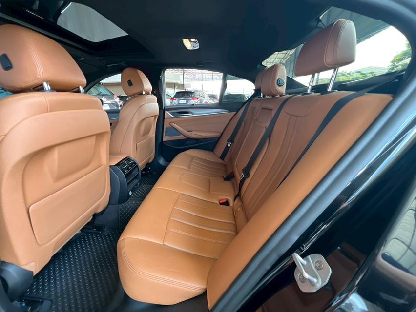 ปี 2020 BMW SERIES 5, 530e 2.0 M SPORT มือเดียวป้ายแดง 10