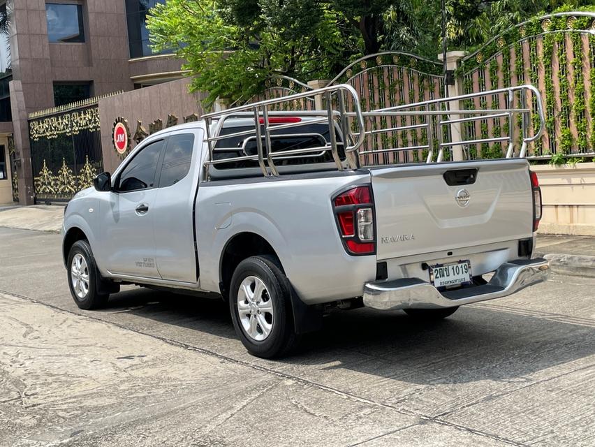 NISSAN NP300 NAVARA KING CAB 2.5 S ปี 2017 เกียร์MANUAL 6 Speed สภาพนางฟ้า