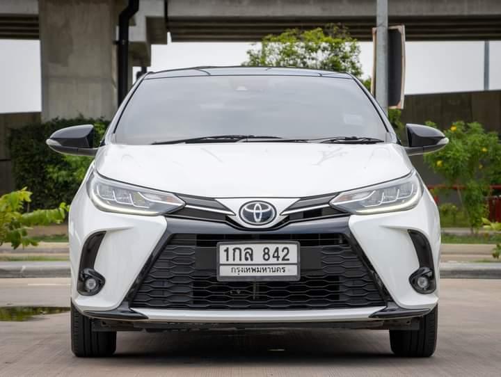 TOYOTA YARIS 1.2 Sport Premium Black Roof เกียร์ออโต้ ปี 2020 2