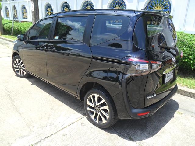 Toyota Sienta 1.5V ปี 3016  8