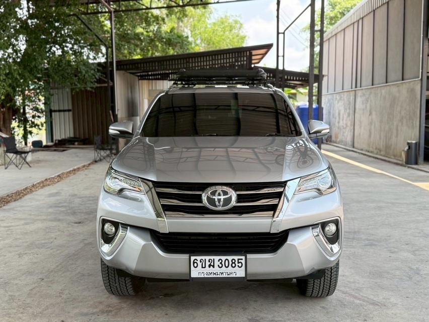 Toyota Fortuner 2.8 ขับ2 2015 จด 16 รูปย่อยที่ 2