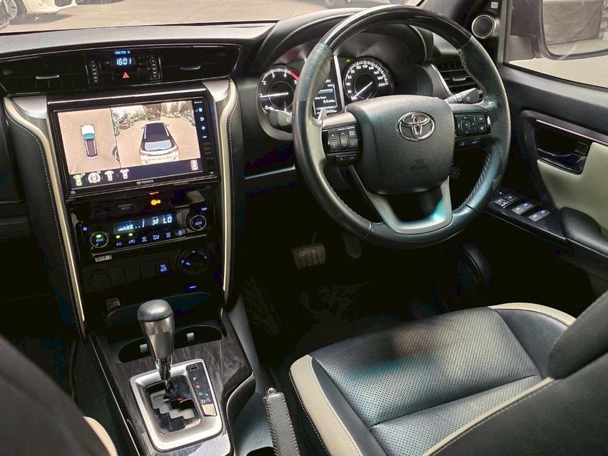 รหัสรถ WMT4456 Fortuner 2.8 Legender Black Top 4WD ปี 2022 8