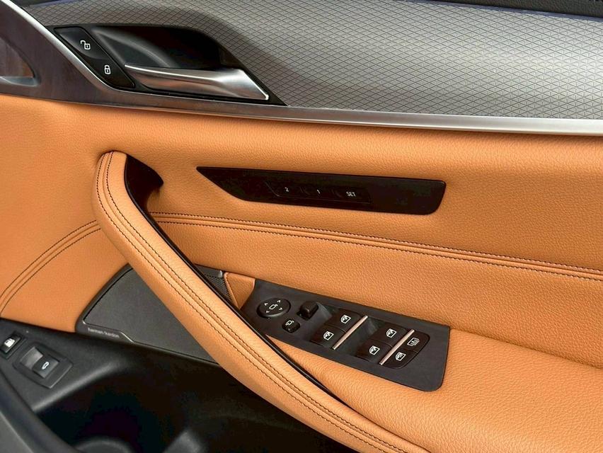 BMW 530e M Sport G30 2018 จด 2019 10