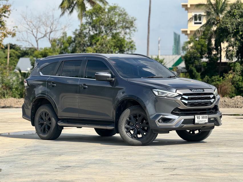 ISUZU MUX Wagon 4dr 1.9 ELEGANT AT 2WD 7st Auto 6sp RWD 1.9DCT Y2021. สีเทาดำ  ออโต้  11