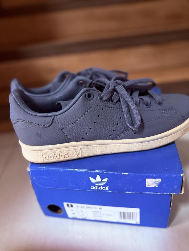 Adidas Stan Smith W มือ 2