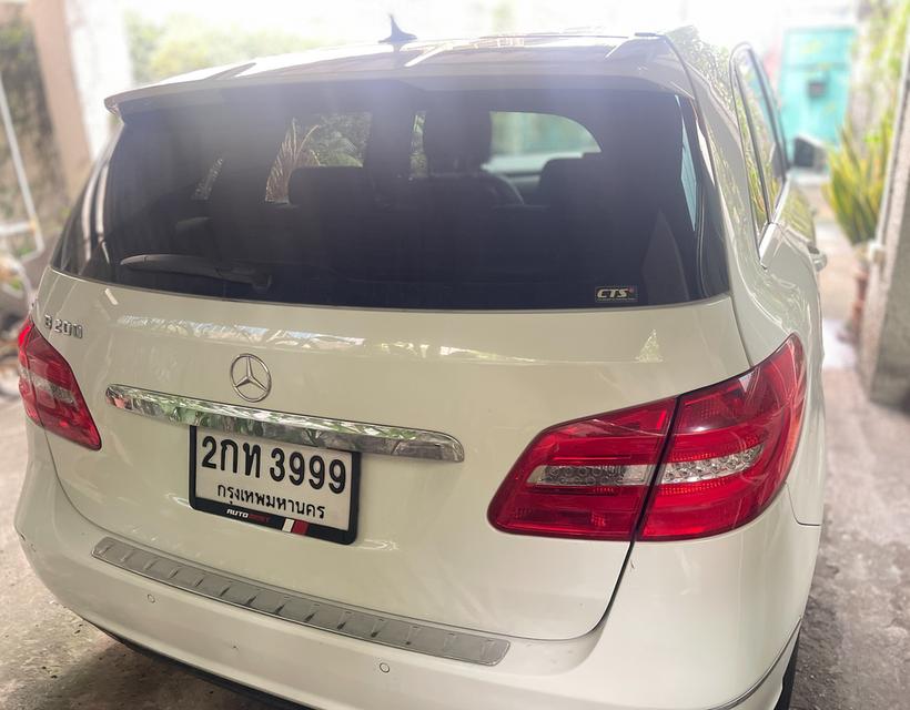 รถยนตร์ benz b class / b200