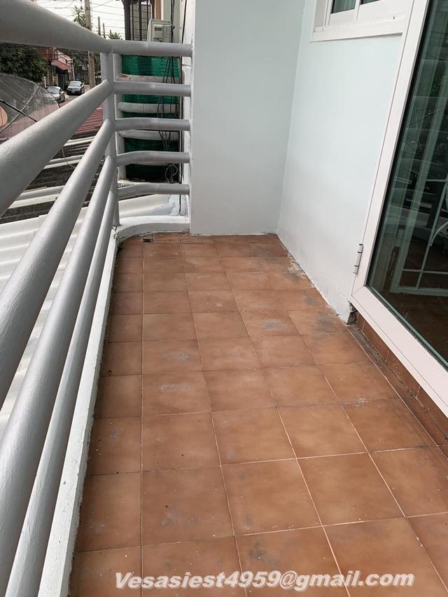 ทาวน์เฮ้าส์ 3ื ชั้น หมู่บ้านเกษรา คลาสสิคโฮม เสรีไทย 16